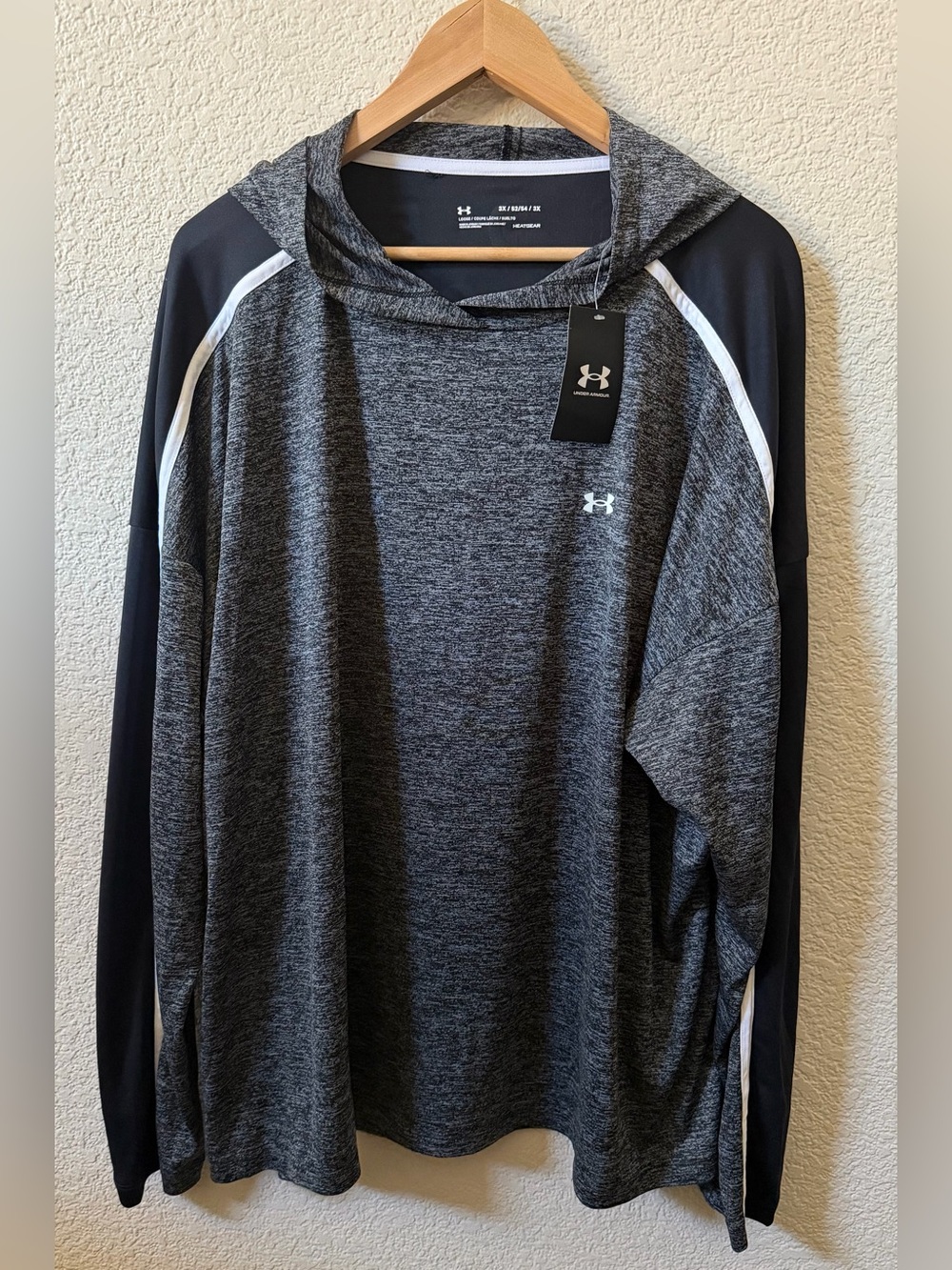 Under Armour Women’s 3X Plus Tech Twist Graphic Hoodie BLK/GRY MSRP $50